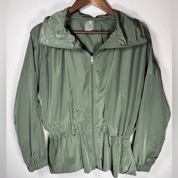 CALIA by Carrie Underwood Green Anywhere Jacket Size Medium - Picture 2 of 9